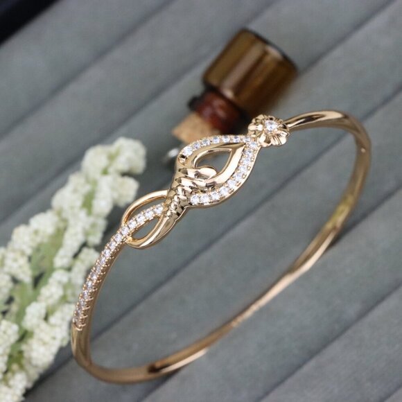 Elegant Teardrop Rose Gold Bangle with Floral Accent and Stones, XPBL0467 - Picture 11 of 12